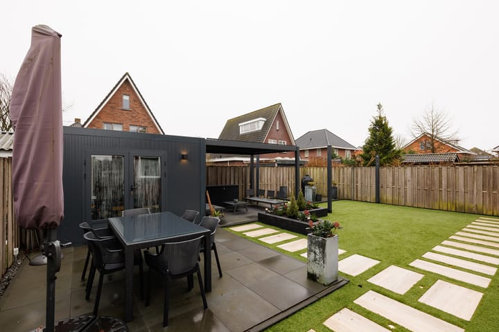 Foto 35 van De Waardenborg 67