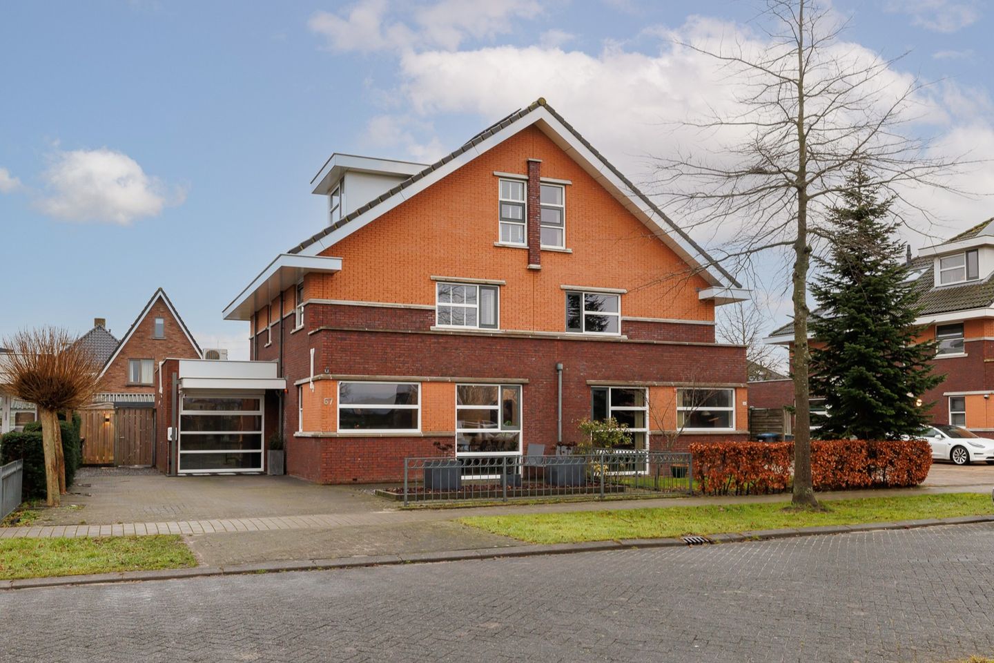 Foto 1 van De Waardenborg 67