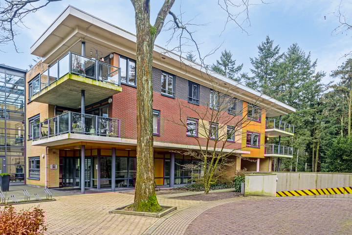 Foto 1 van Paviljoenplein 3