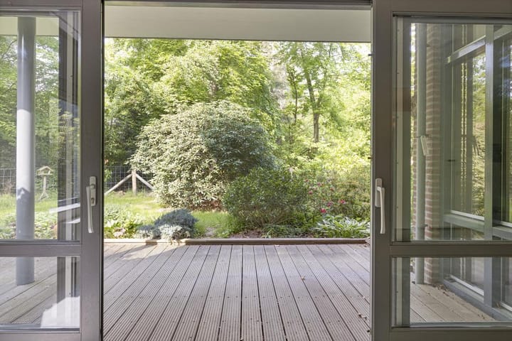 Foto 4 van Paviljoenplein 3