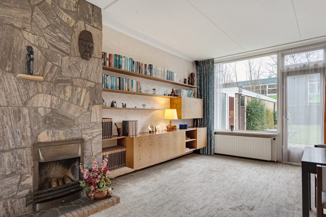 Photo 11 of H Roland Holststraat 53