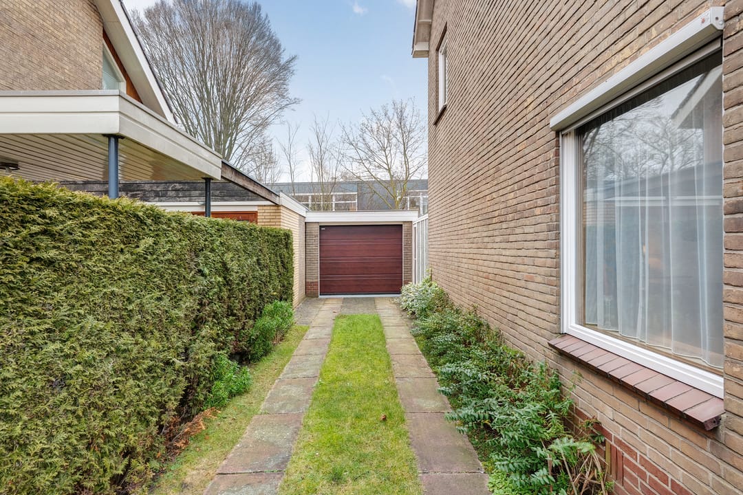 Photo 28 of H Roland Holststraat 53