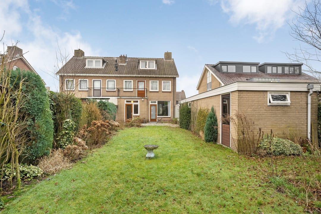 Photo 31 of H Roland Holststraat 53