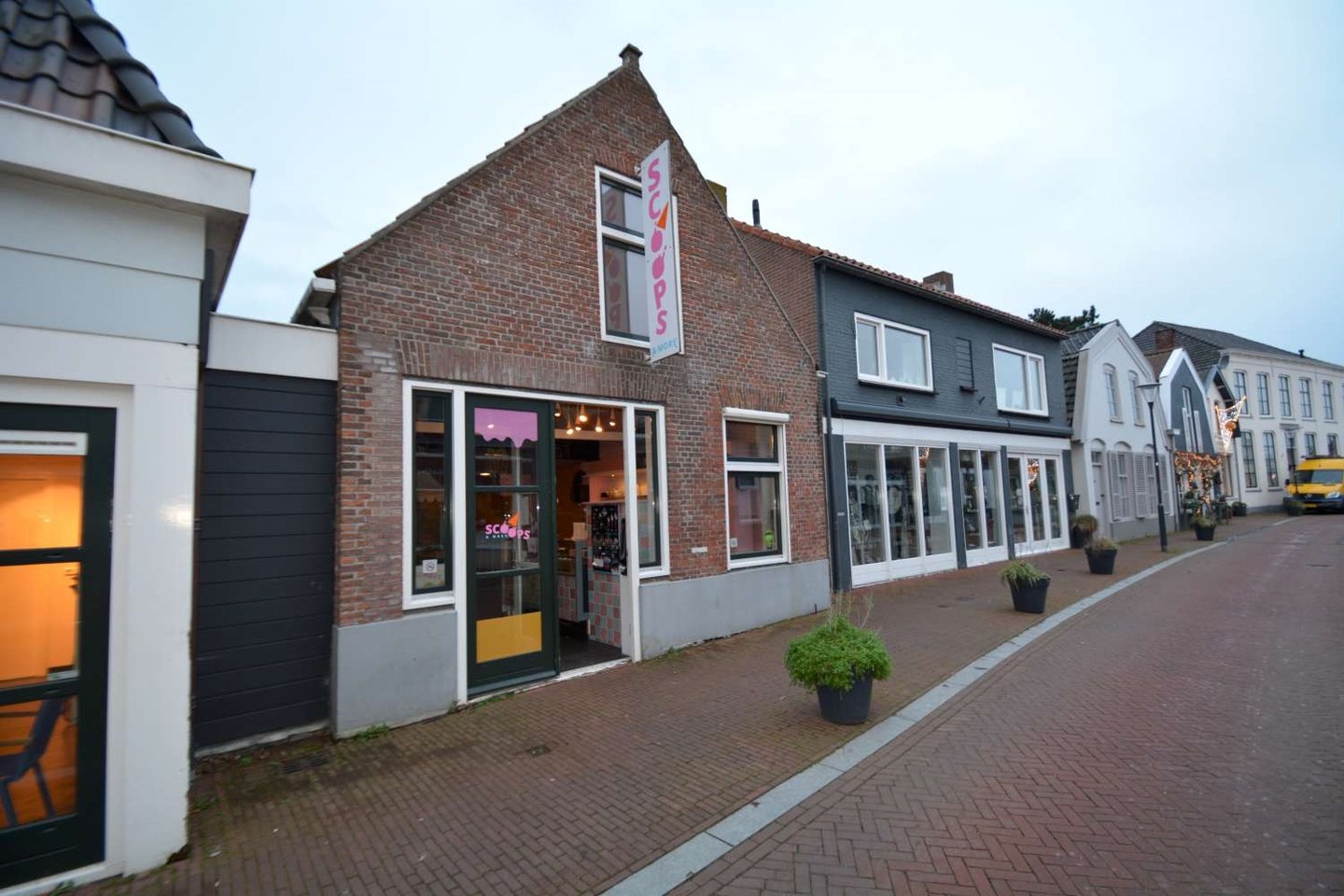 Bekijk foto 2 van Dorpsstraat 48