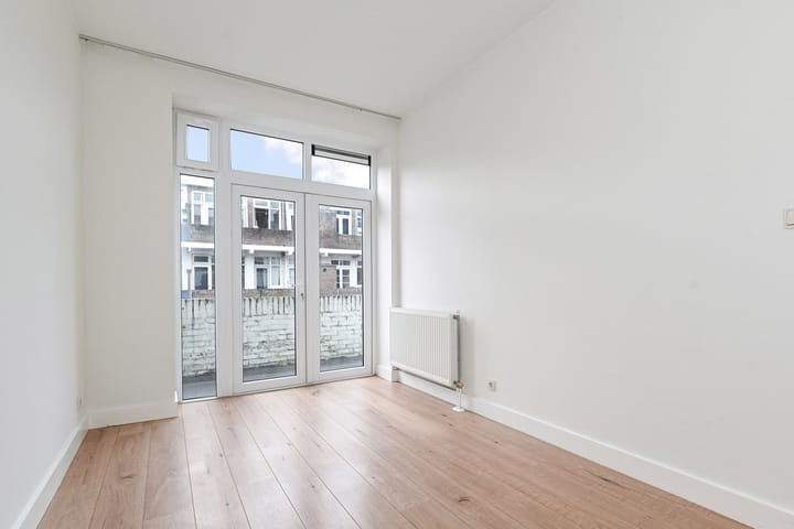 Foto 9 van Ernest Staasstraat 11