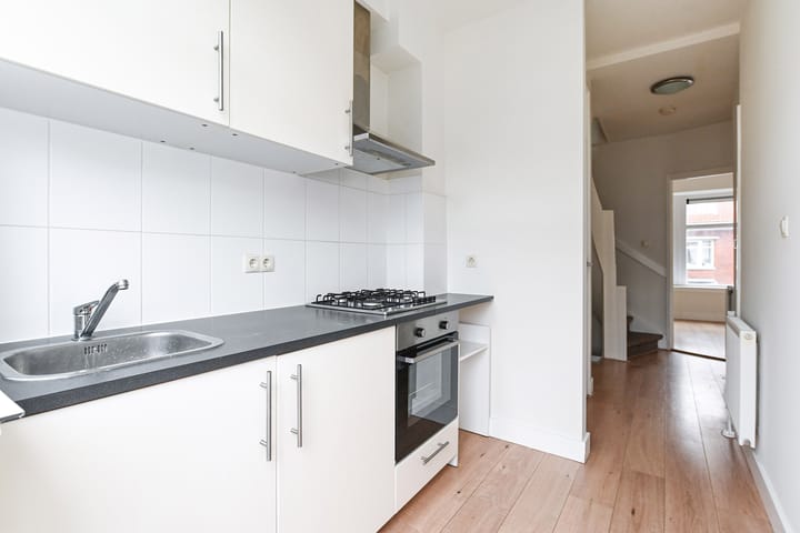 Foto 13 van Ernest Staasstraat 11