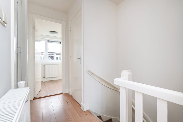 Foto 22 van Ernest Staasstraat 11