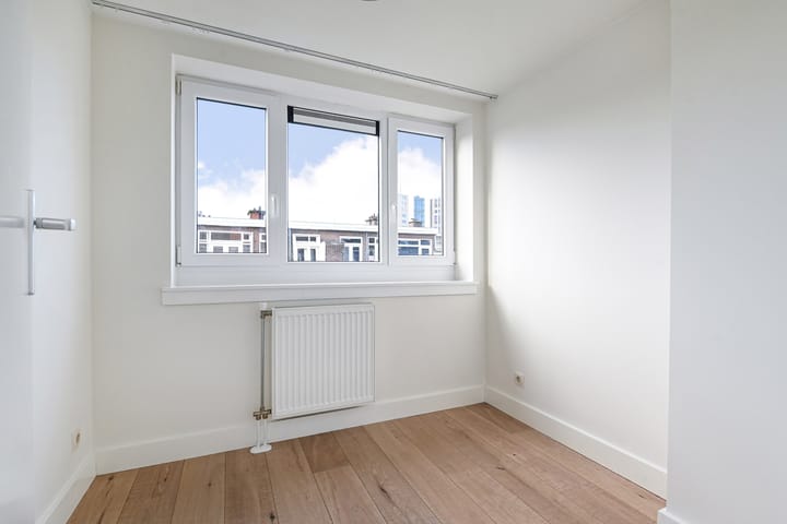 Foto 25 van Ernest Staasstraat 11