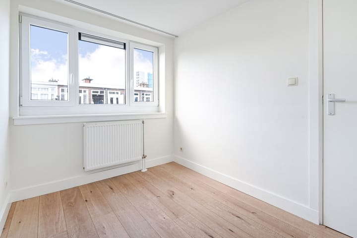 Foto 28 van Ernest Staasstraat 11