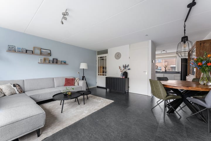 Foto 11 van Jan van Almondestraat 52