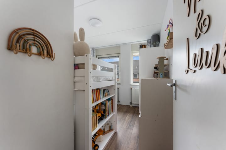 Foto 32 van Jan van Almondestraat 52