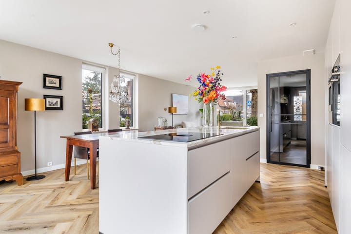 Foto 3 van Dorpsplein 2