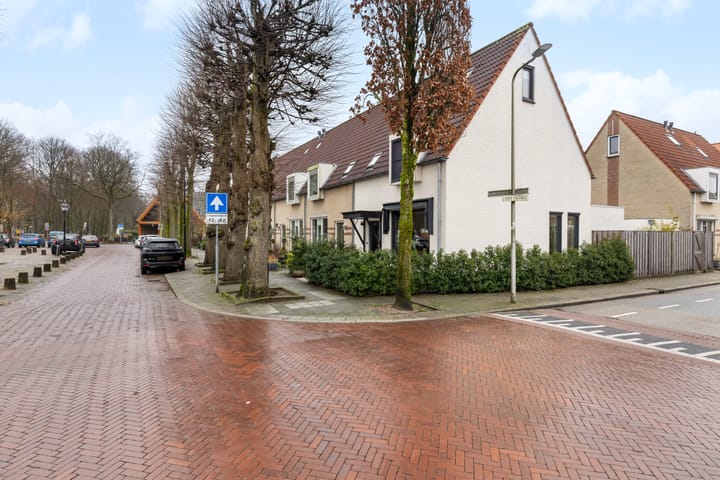 Foto 40 van Dorpsplein 2