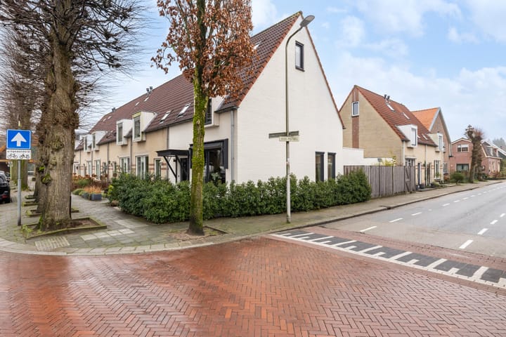 Foto 41 van Dorpsplein 2