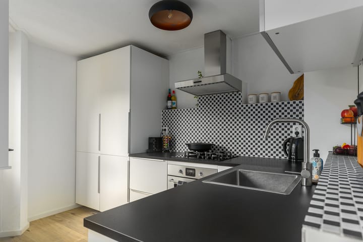 Foto 14 van Amalia van Solmsstraat 40