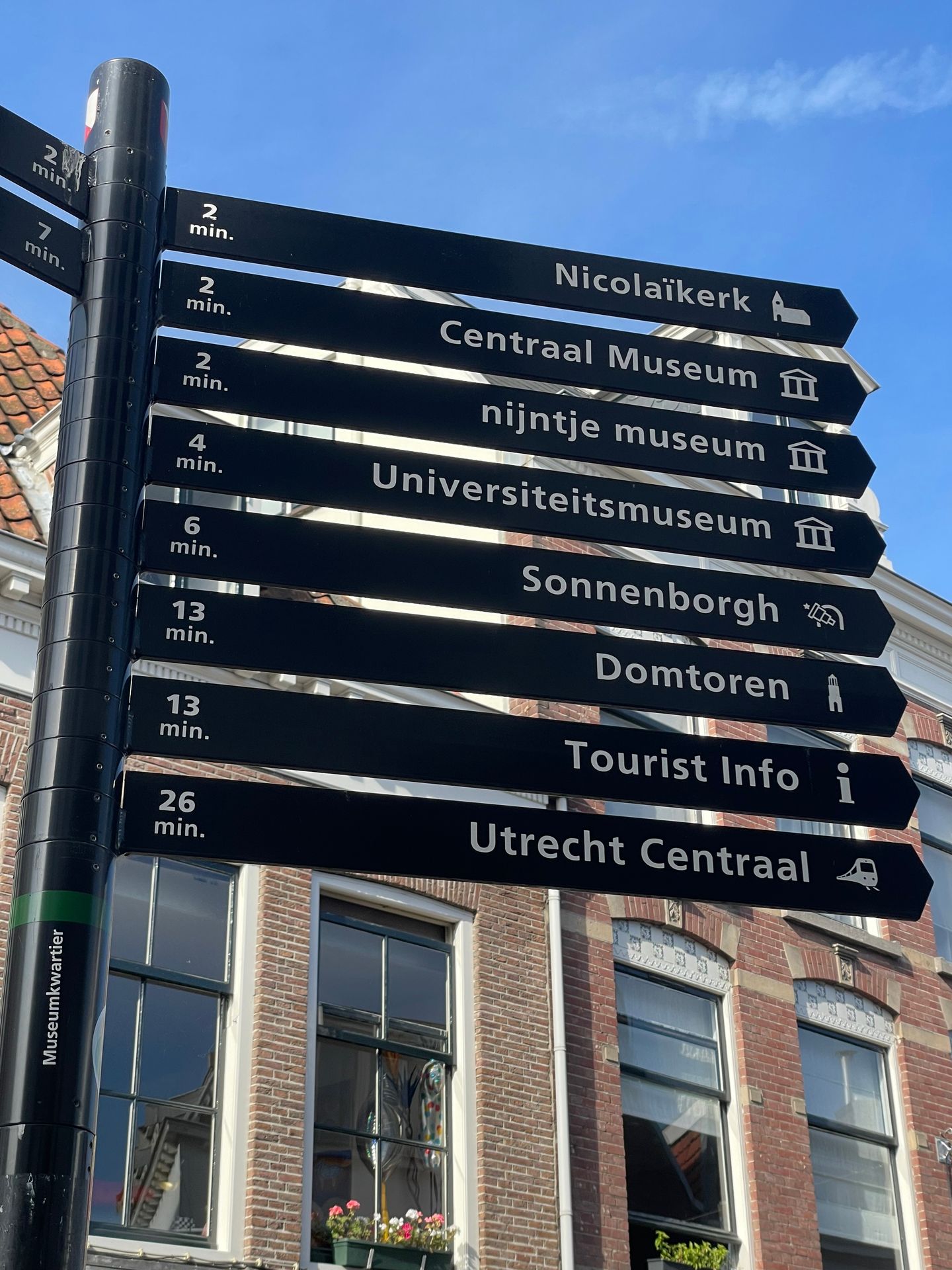 Foto 25 van Nicolaasstraat 1