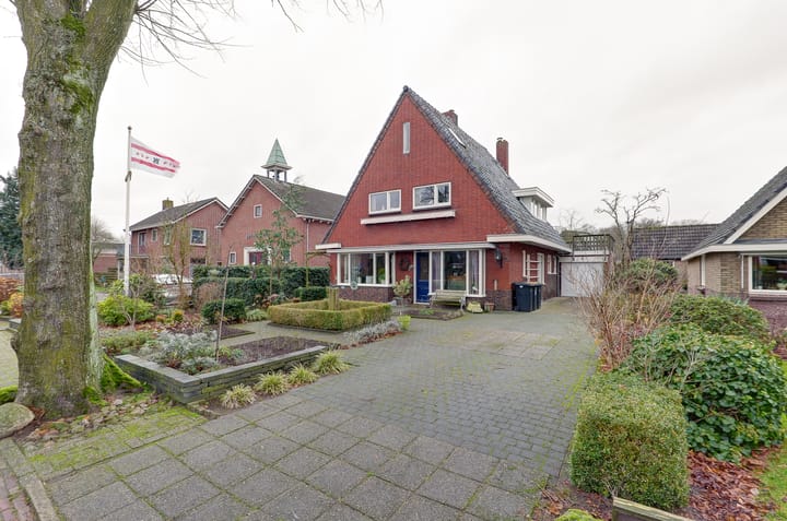 Photo 1 of Laaghalerstraat 8