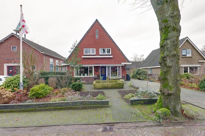 Foto 2 van Laaghalerstraat 8