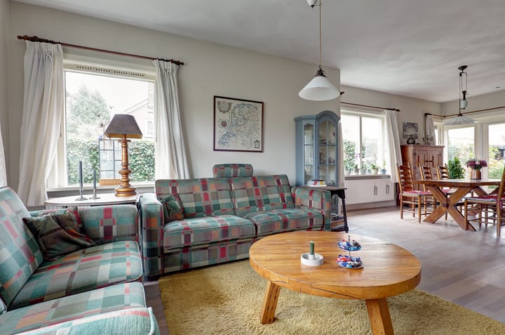 Photo 6 of Laaghalerstraat 8