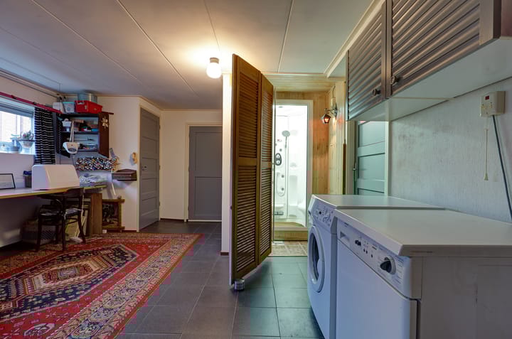 Photo 14 of Laaghalerstraat 8