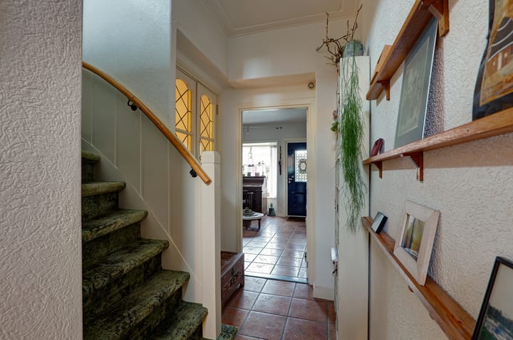 Photo 20 of Laaghalerstraat 8