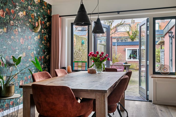 Photo 5 of Roerstraat 22