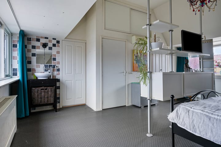 Photo 25 of Roerstraat 22