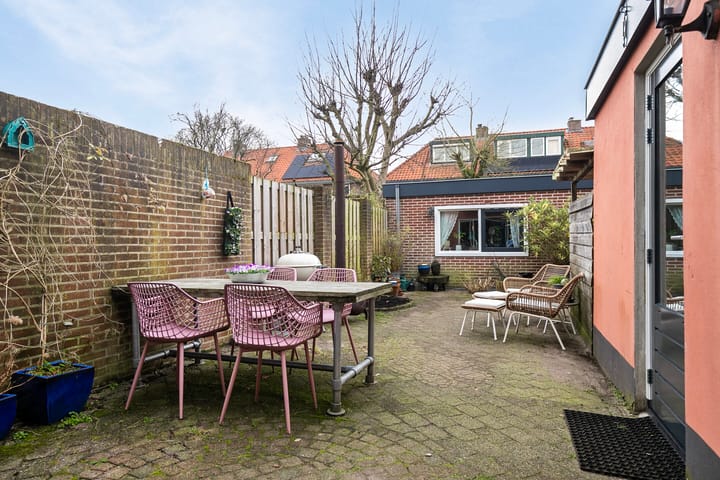 Photo 4 of Roerstraat 22