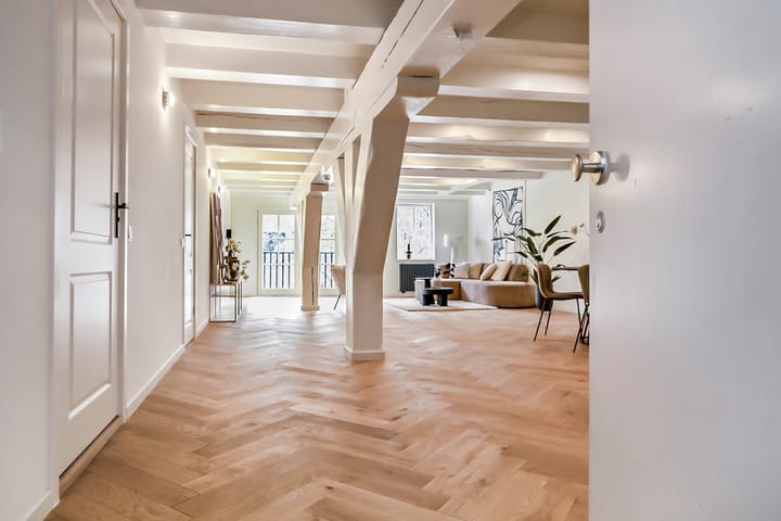 Photo 9 of Spuistraat 6-2V