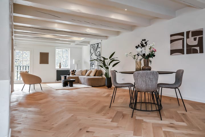 Photo 11 of Spuistraat 6-2V