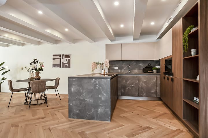 Photo 15 of Spuistraat 6-2V