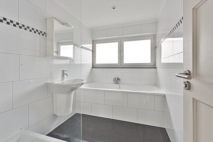 Photo 19 of Roebroekweg 81