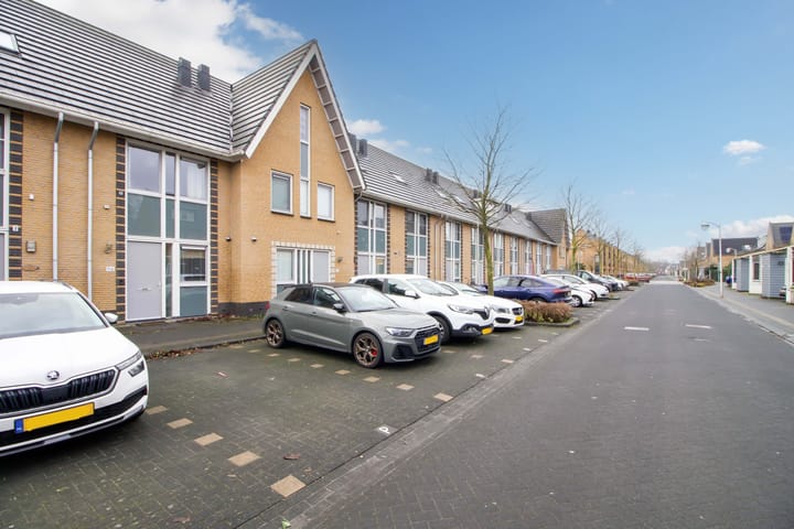 Foto 30 van Straat van Corsica 116