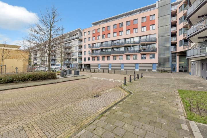 Foto 8 van Vincent van Goghlaan 159