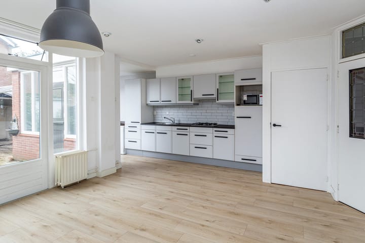 Photo 3 of Dr J. de Koninglaan 1