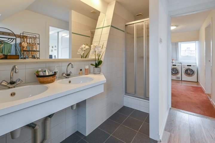 Foto 28 van Helmlaan 24