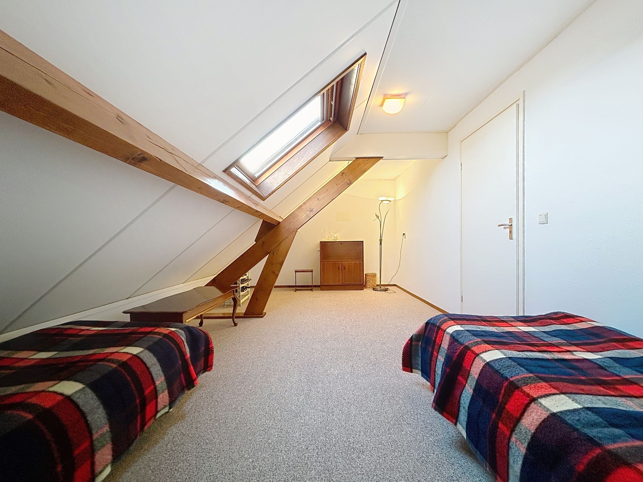 Foto 15 van Pastoor J.A.M. van den Muijsenbergstraat 30