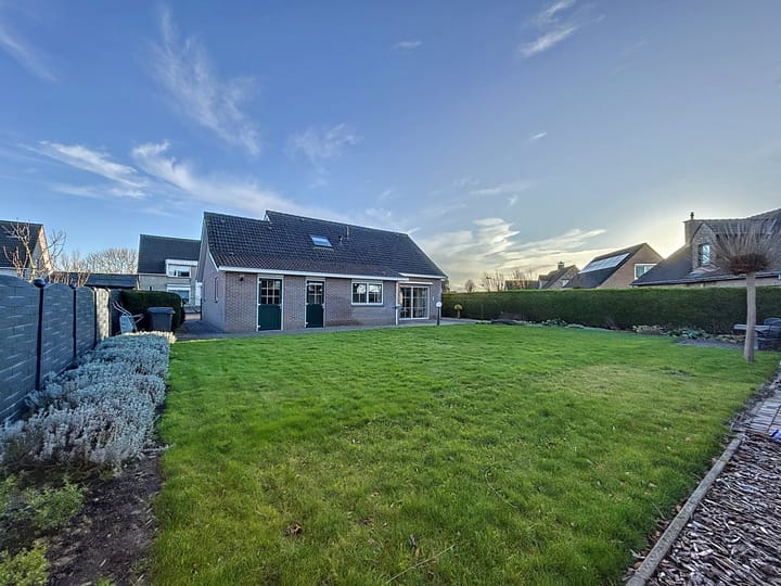 Foto 25 van Pastoor J.A.M. van den Muijsenbergstraat 30