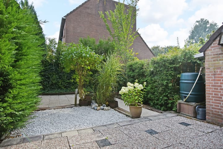 Foto 10 van Hazenlaan 17