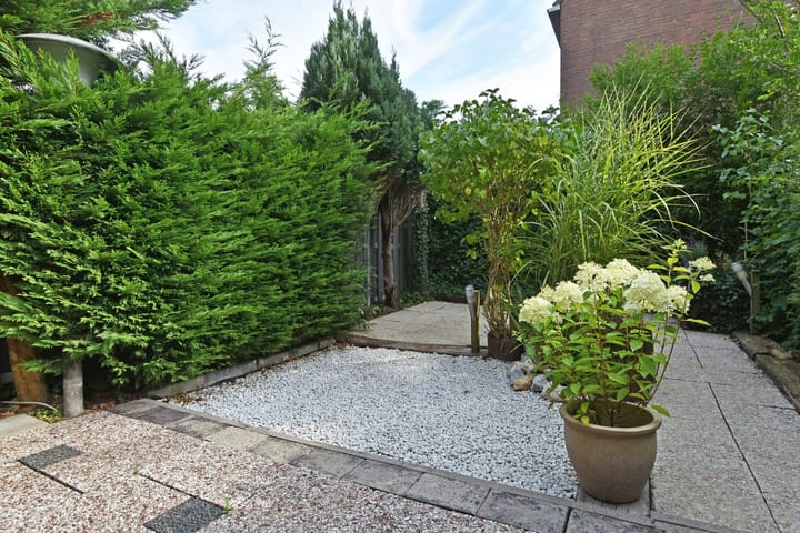 Foto 11 van Hazenlaan 17