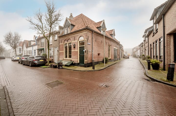 Foto 34 van Molenstraat 9