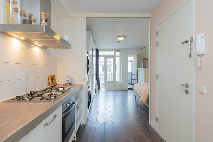 Foto 12 van Van Hogendorpstraat 112-2