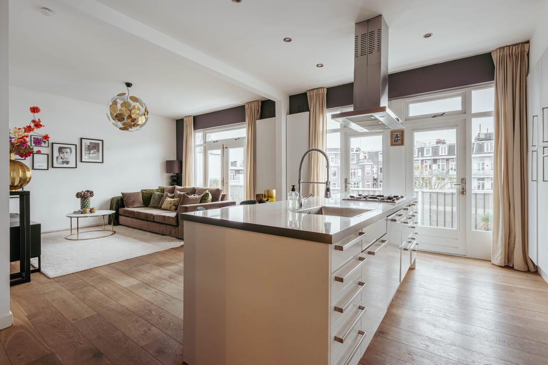 Photo 2 of Bronckhorststraat 42-3