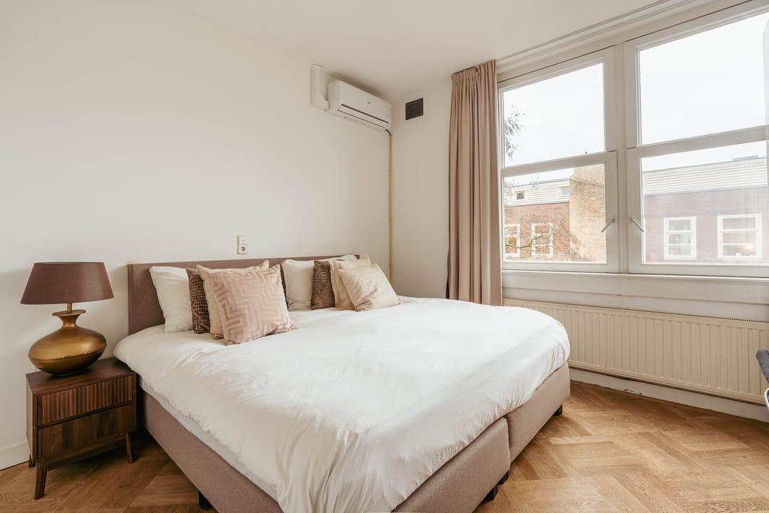 Photo 8 of Bronckhorststraat 42-3