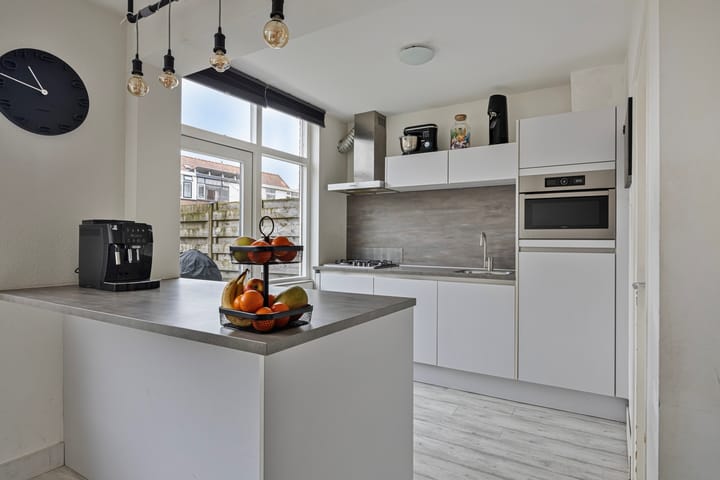 Foto 17 van Bernhardstraat 21