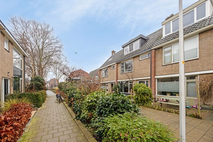 Foto 43 van Bernhardstraat 21