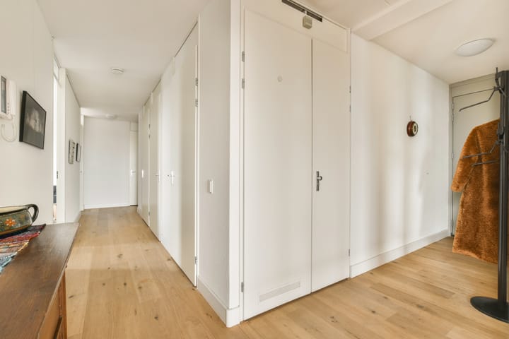 Foto 12 van Pieter Oosterhuisstraat 40