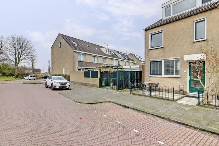 Foto 3 van Leeuweriklaan 3