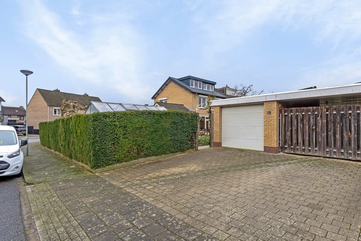 Foto 28 van Lijsterbeslaan 13