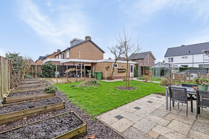 Foto 31 van Lijsterbeslaan 13